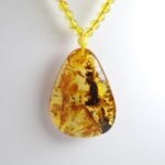 花珀吊坠 Flower Amber Pendant
