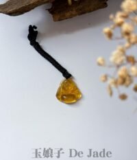 琥珀笑佛吊坠 Amber Laughing Buddha Pendant