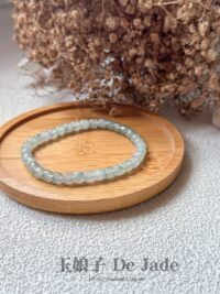 WhatsApp Image 2025-08-09 at 3.45.10 PM (1) 冰飘花翡翠手串 Ice Jade Bracelet