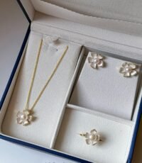 山茶花珍珠套装 Camellia Pearl Jewellery Set