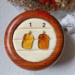 18K琥珀无事牌吊坠 Amber Wu Shi Pai Pendant