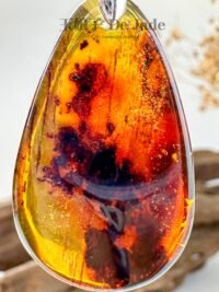 灵草山水珀吊坠 Amber Landscape Pendant