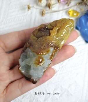 482254136_1225808262423877_5521749278362753228_n 腾冲龙摆件 Teng Chong Dragon Jadeite Ornament