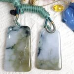 一对山水吊坠 Pair of Jadeite Landscape Pendants