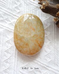 黄翡原皮净瓶观音摆件 Yellow Jadeite Guan Yin Ornament