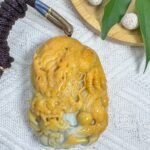 黄龙吊坠 Yellow Jadeite Dragon Pendant
