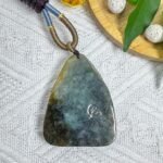 冰乌鸡山水吊坠 Landscape Pendant