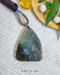 冰乌鸡山水吊坠 Landscape Pendant