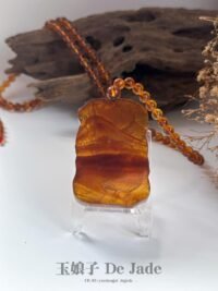 WhatsApp Image 2025-09-10 at 4.32.49 PM (2) 琥珀龙牌吊坠 Amber Dragon Pendant