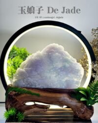 春彩山水摆件 Spring-Colored Jadeite Landscape Ornament