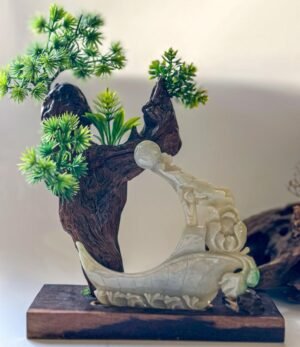 月下美人翡翠摆件 Beauty Under the Moon Jade Ornament