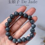 486641367_1237427094595327_2568067373649413052_n 冰乌鸡翡翠手串 Icy Black Jadeite Bracelet