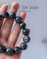 486825583_1237427201261983_1302989966926479106_n 冰乌鸡翡翠手串 Icy Black Jadeite Bracelet