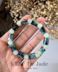 487207501_1241288367542533_8313033013847284311_n 飘蓝花桶珠手串 Blue Jadeite Barrel Bead Bracelet