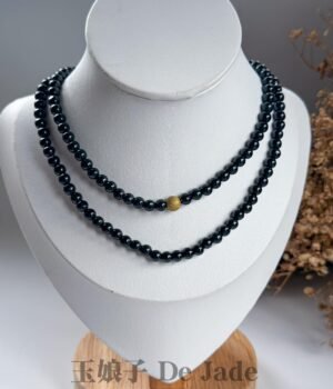 墨翠长串 Black Jadeite Necklace