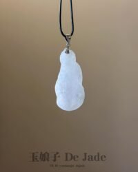 站式观音吊坠 Standing Guanyin Jade Pendant