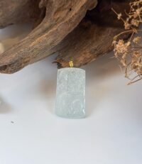 18K冰龙吊坠 Icy Dragon Jade Pendant