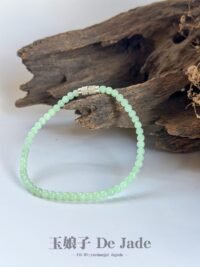 WhatsApp Image 2025-12-03 at 10.37.00 PM (1) 苹果绿翡翠手串 Apple Green Jade Bracelet