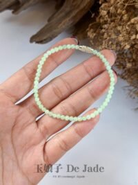 WhatsApp Image 2025-12-03 at 10.37.00 PM 苹果绿翡翠手串 Apple Green Jade Bracelet