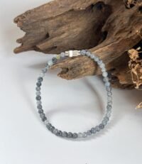 冰乌鸡手串 Icy Black Jadeite Bracelet