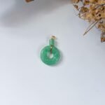 18K苹果绿甜甜圈吊坠 Apple Green Jade Donut Pendant
