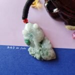 飘花金鱼翡翠吊坠 Floating-Flower Jade Goldfish Pendant