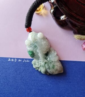 482252459_1224289452575758_6524836211153562875_n 飘花金鱼翡翠吊坠 Floating-Flower Jade Goldfish Pendant