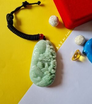 苹果绿山水吊坠 Apple Green Landscape Jade Pendant