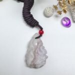 洒红翡白菜翡翠吊坠 Red-Splashed Jade Cabbage Pendant