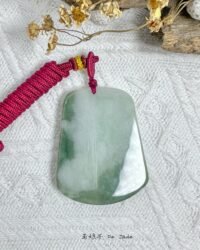 半山水吊坠 Half-Tone Landscape Jade Pendant