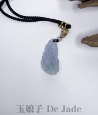 冰蓝水白菜翡翠吊坠 Icy Blue Water Jade Cabbage Pendant