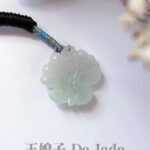 春彩九尾狐翡翠吊坠 Spring Color Nine-Tailed Fox Jade Pendant