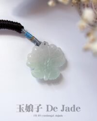 春彩九尾狐翡翠吊坠 Spring Color Nine-Tailed Fox Jade Pendant