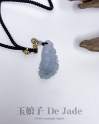 冰蓝水白菜翡翠吊坠 Icy Blue Water Jade Cabbage Pendant