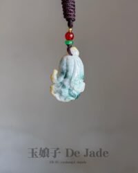 黄翡飘蓝花白菜翡翠吊坠 Yellow Jadeite Cabbage Pendant with Blue Flower