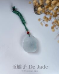 兔牌翡翠吊坠 Rabbit Plaque Jade Pendant
