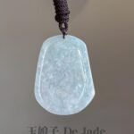 冰件喜上眉梢翡翠吊坠 Ice“Happiness at the Eyebrows” Jade Pendant