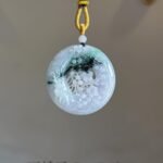 飘蓝花梅花鹿吊坠 Floating Blue-Flower Jade Plum Deer Pendant
