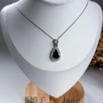 墨翠葫芦吊坠 Black Jade (Mo Cui) Gourd Pendant