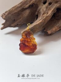 WhatsApp Image 2026-01-31 at 9.30.19 PM (2) 紫蜜观音吊坠 Purple Amber Guanyin Pendant
