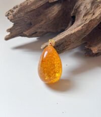 18K金沙蜜花珀吊坠 Spark Flower Amber Pendant