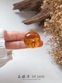 WhatsApp Image 2026-01-31 at 9.30.29 PM 18K金沙蜜吊坠 Spark Amber Pendant