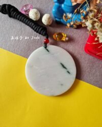 八骏图吊坠 Eight Horses Jade Pendant