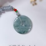 飘蓝花平安扣吊坠 Floating Blue Flower Peace Pendant