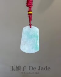 一抹金丝阳绿山水吊坠Golden-Streak Yang Green Landscape Jade Pendant