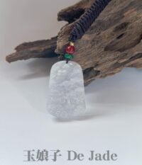 春彩山水吊坠 Spring-Colored Jade Landscape Pendant