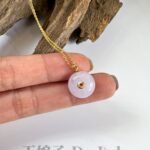 18K粉紫面包扣吊坠 Lavender Bread-Shaped Peace Pendant