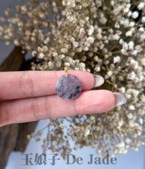 18K冰乌鸡无事牌 Icy Black Jadeite Wu Shi Pai Pendant