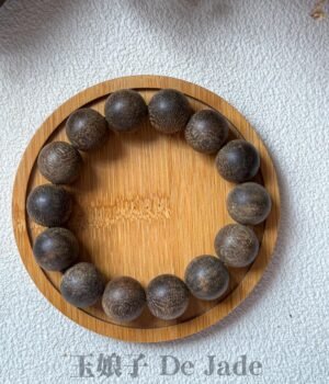 沉香手串 Agarwood Bracelet
