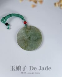 487550493_1241288304209206_3059139960320811294_n 茶黄翡山水吊坠 Tea-Yellow Landscape Jade Pendant
